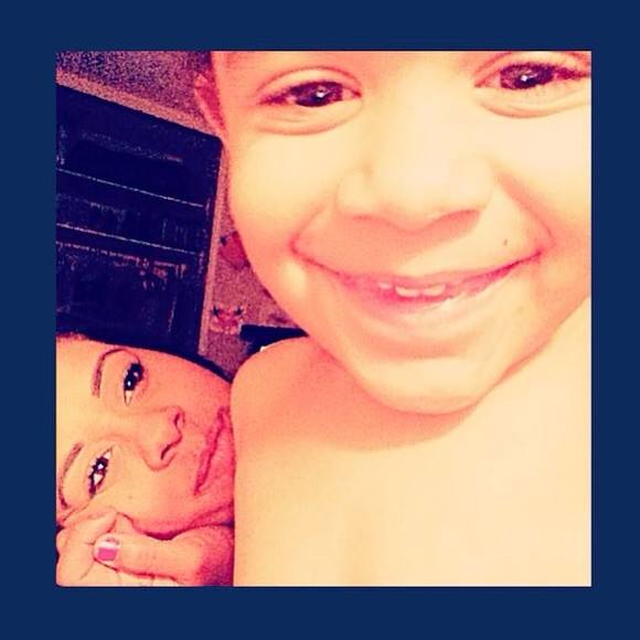 Meet your Posher, Cassandra - Picture 1 of 1